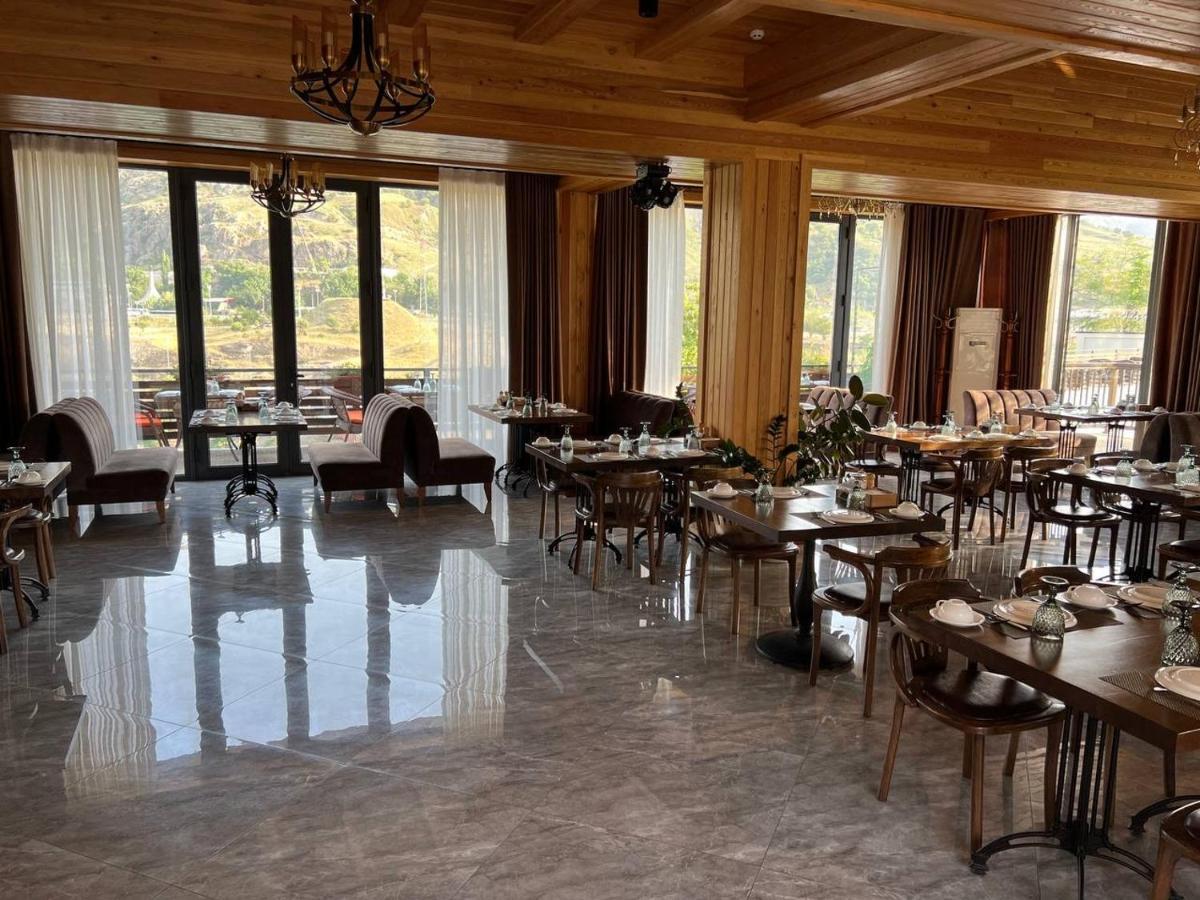 Le Chalet Mont And Restaurant Chorwoq Exterior foto